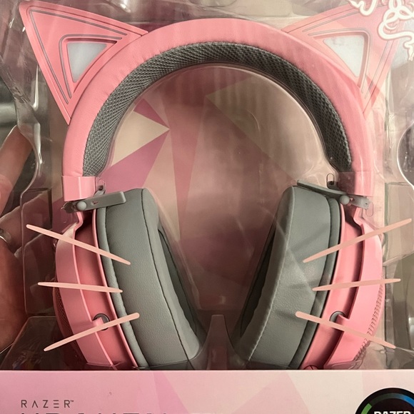 Razer Kraken Kitty V2 USB Wired RGB Headset - Quartz Pink - Picture 2 of 5